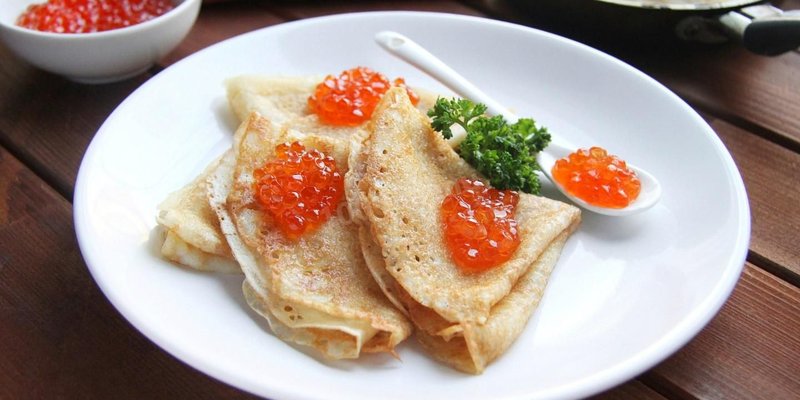 Блинчики с красной икрой