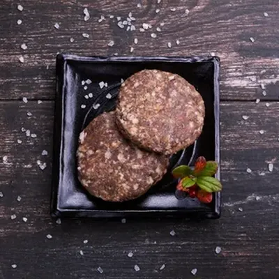 Биточки из оленины с сердцем оленя