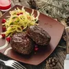 Биточки из оленины с сердцем оленя